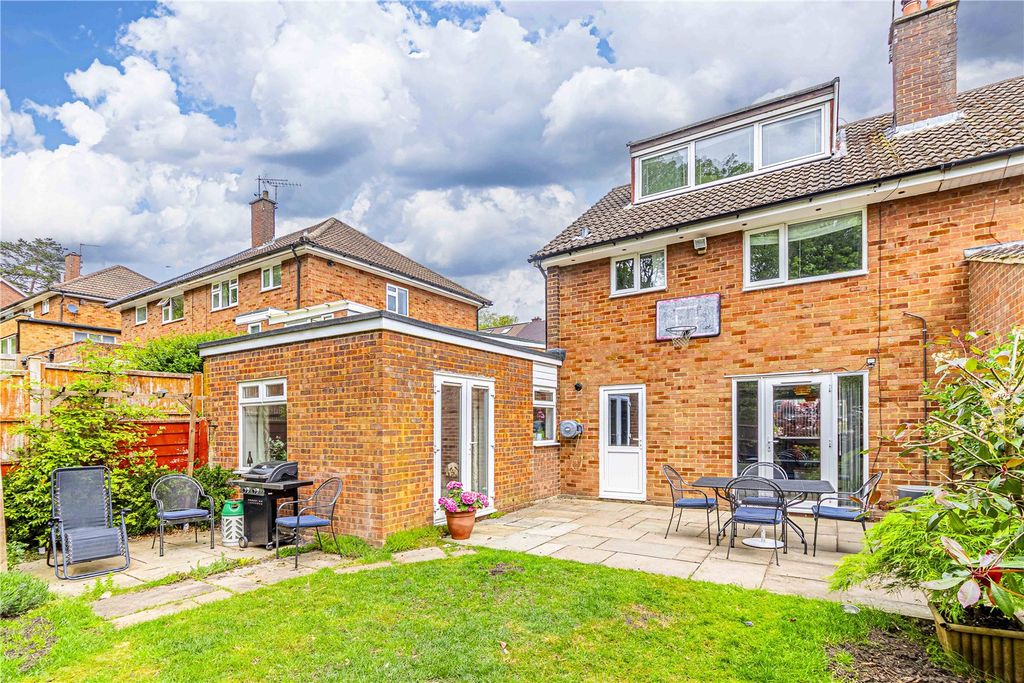 4 bed semi-detached house for saleRidge Lea, Chaulden, Hemel Hempstead, Hertfordshire HP1