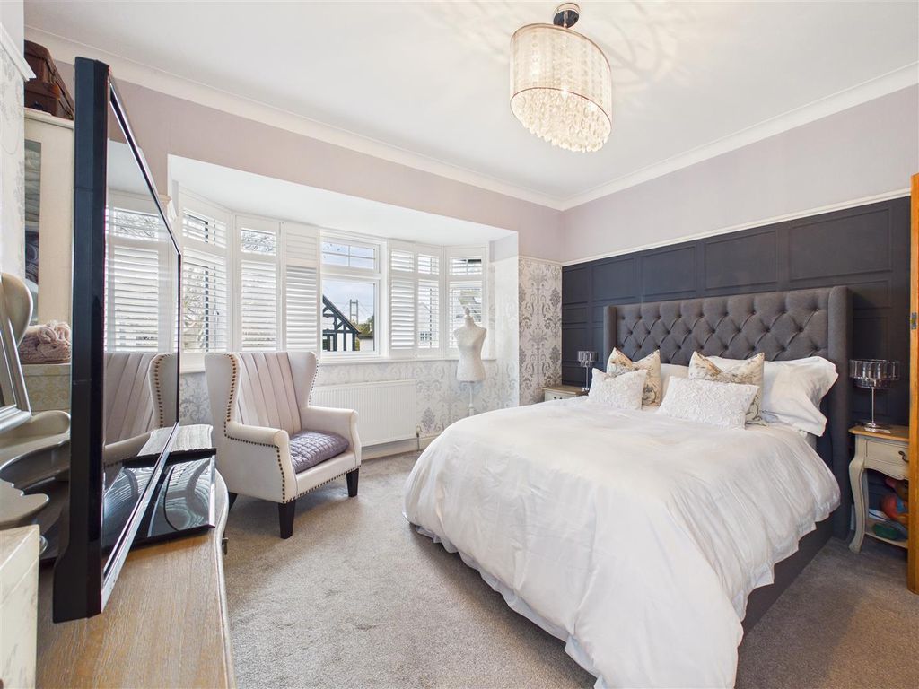 Additional image 12 of 5 bed detached house for saleMarlborough Avenue, Hessle HU13