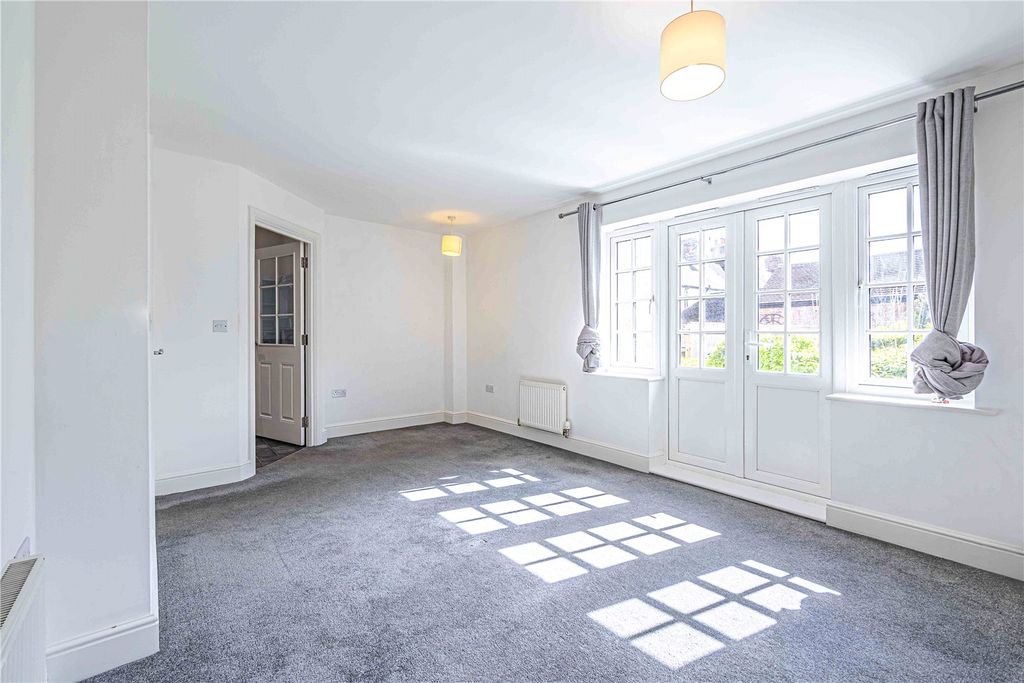 Additional image 6 of 1 bed maisonette for saleRoughdown Road, Boxmoor, Hemel Hempstead, Hertfordshire HP3