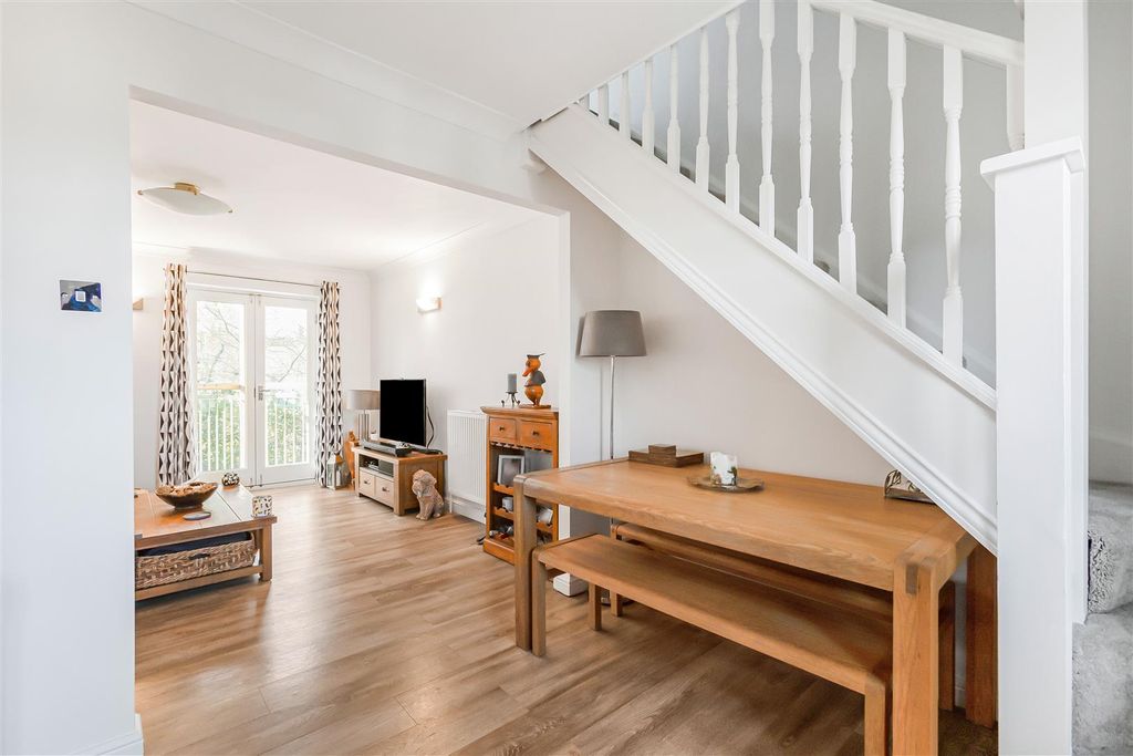 Additional image 6 of 2 bed flat for saleCoopers Court, Hertford, Hertford SG14