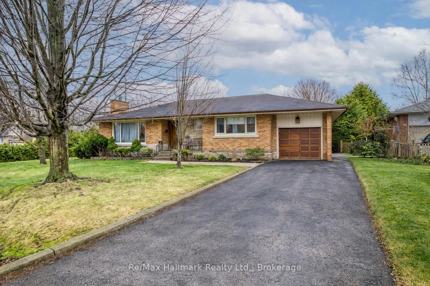 216 Wales Crescent