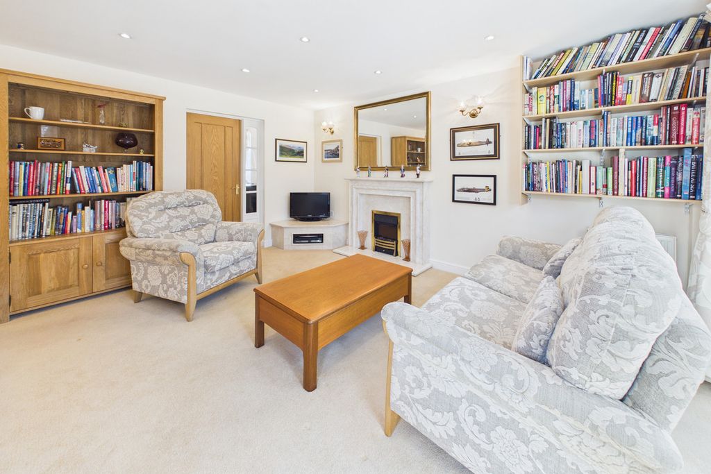 Additional image 2 of 4 bed detached house for saleGreen End Road, Hemel Hempstead HP1