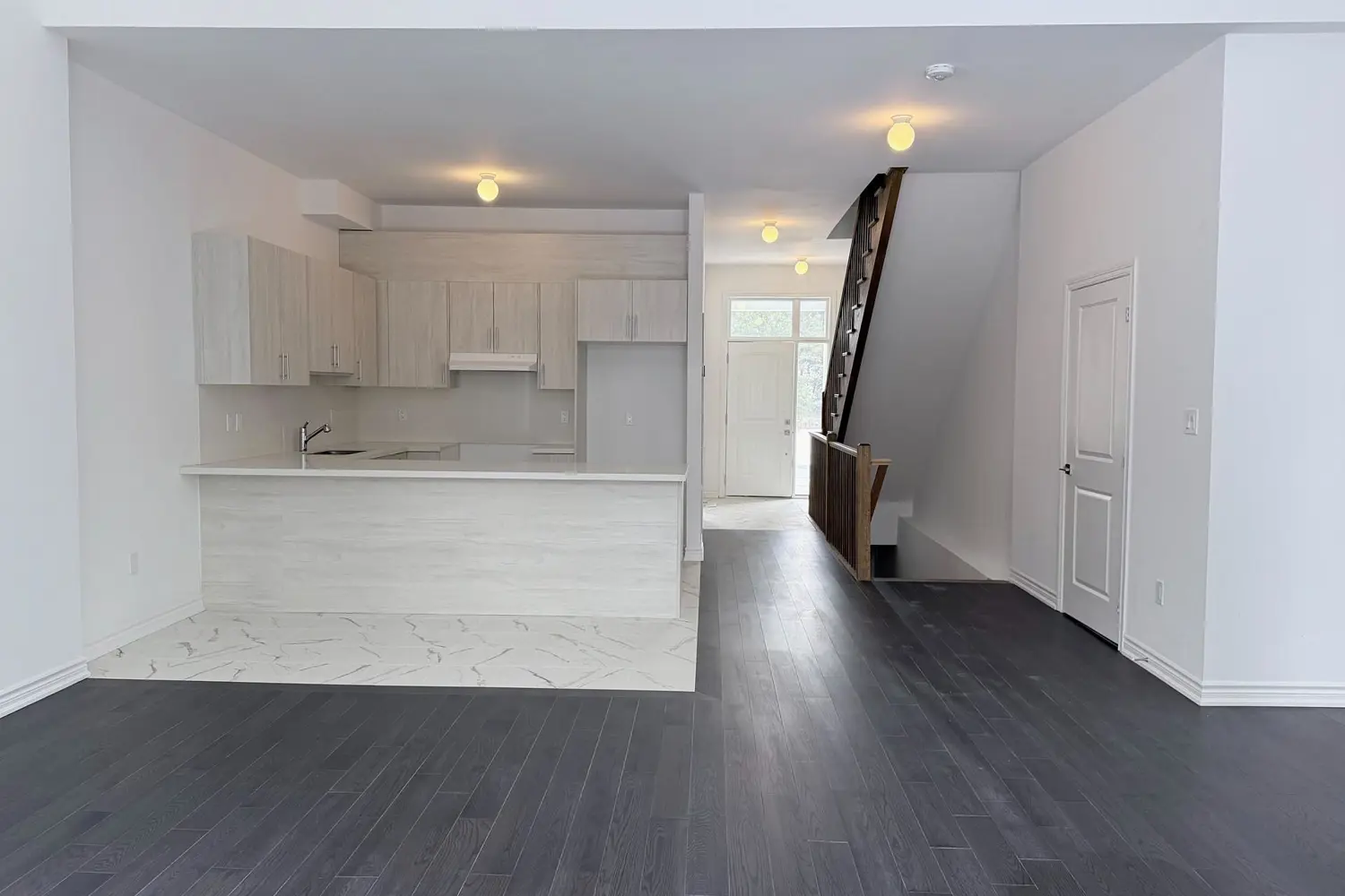 16 Turnberry Court photo 2