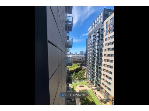 Vallea Court, Manchester M4