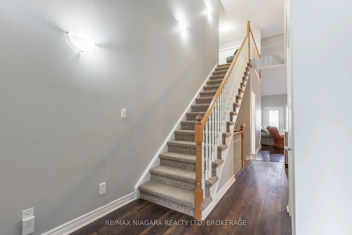 Additional image 14 of 8142 Costabile Drive 16