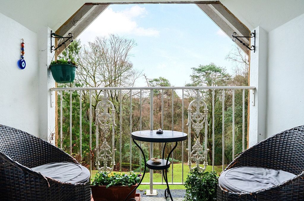 Additional image 4 of 1 bed flat for saleHindhead, Surrey GU26