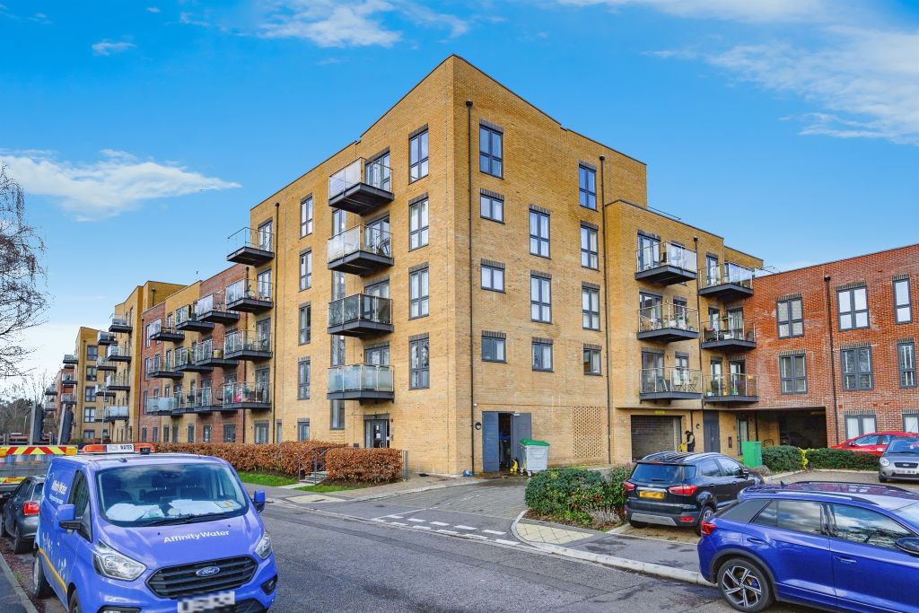 Additional image 3 of 2 bed flat for saleFrogmore Road, Hemel Hempstead HP3