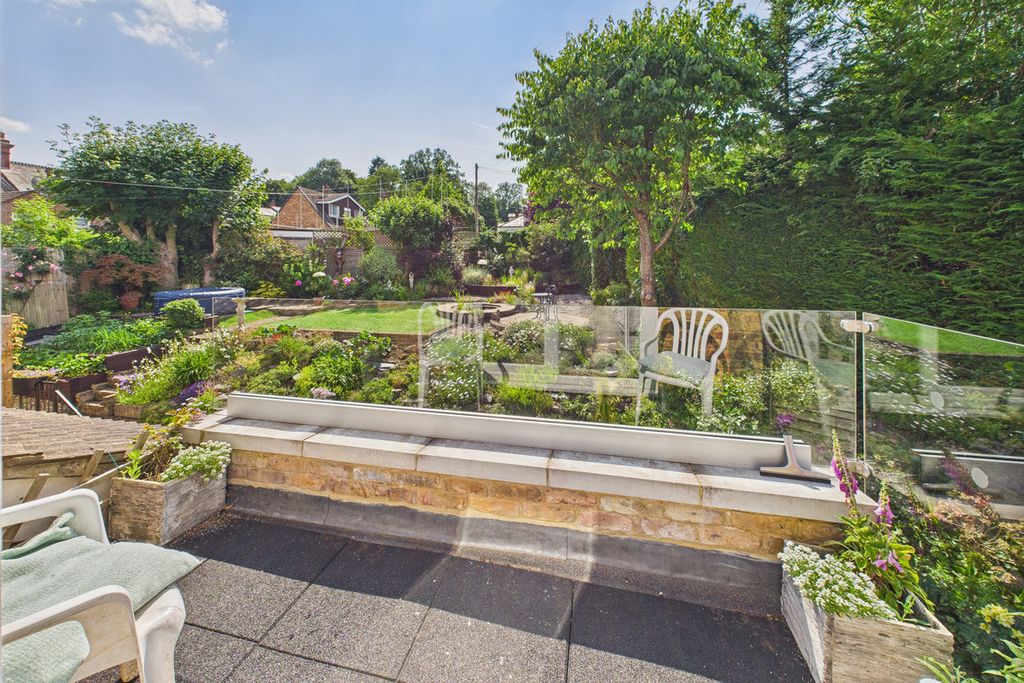 Additional image 12 of 6 bed detached house for saleAstley Road, Hemel Hempstead HP1