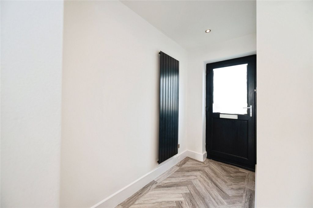 Additional image 13 of 2 bed maisonette for saleCreek Road, Hayling Island, Hampshire PO11