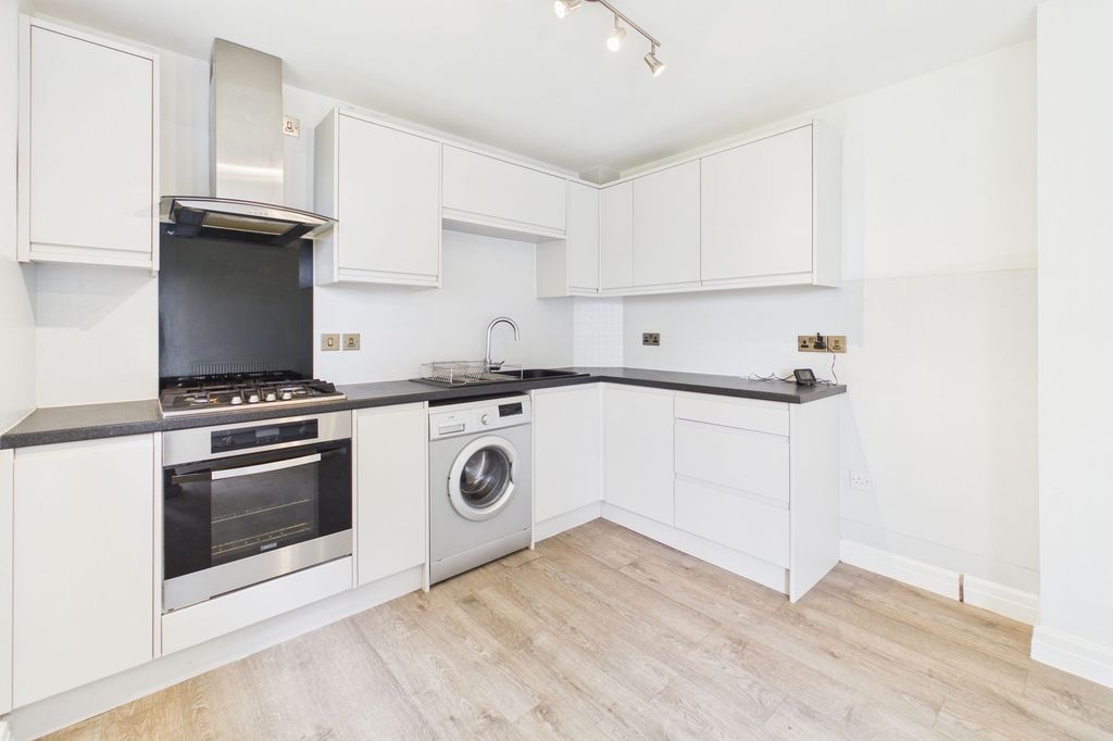 Additional image 5 of 2 bed flat for sale17 Howe Gardens, Kendal LA9