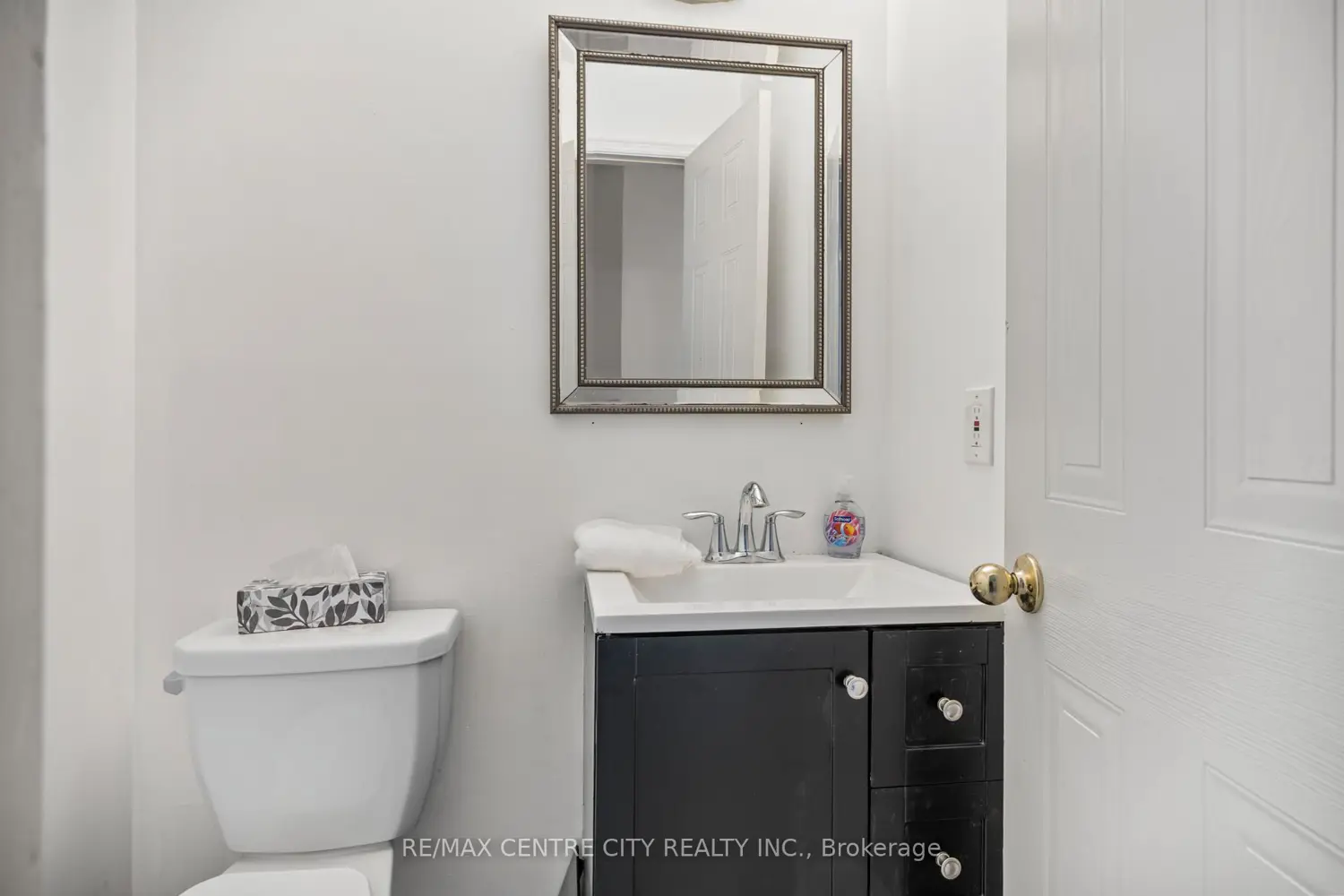 1199 Hamilton Road 58 photo 4