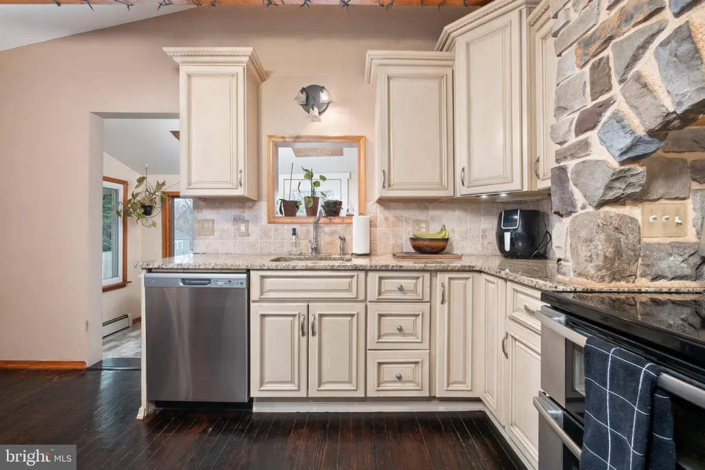 Additional image 8 of 1124 Furnace Street, Hellertown, PA 18055