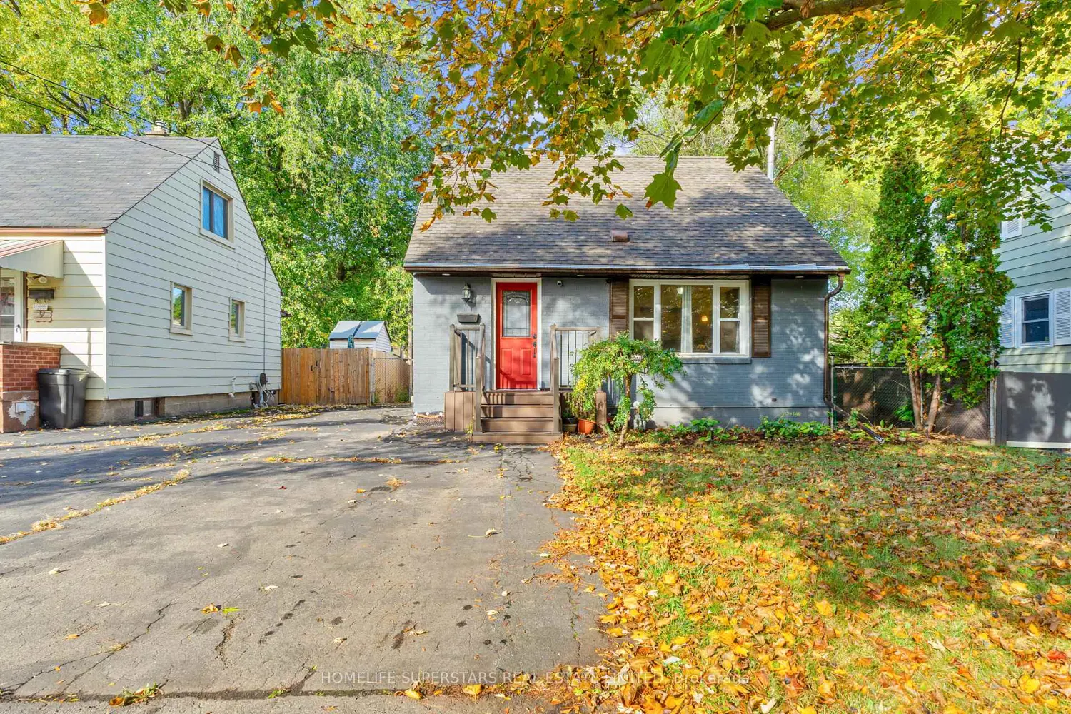 13 Lewis Street photo 2