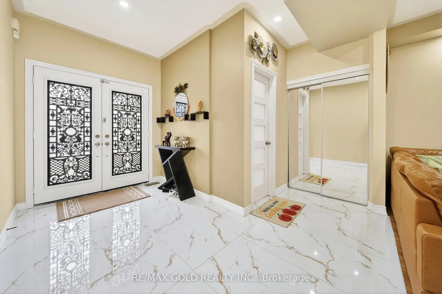 161 Shephard Avenue photo 4
