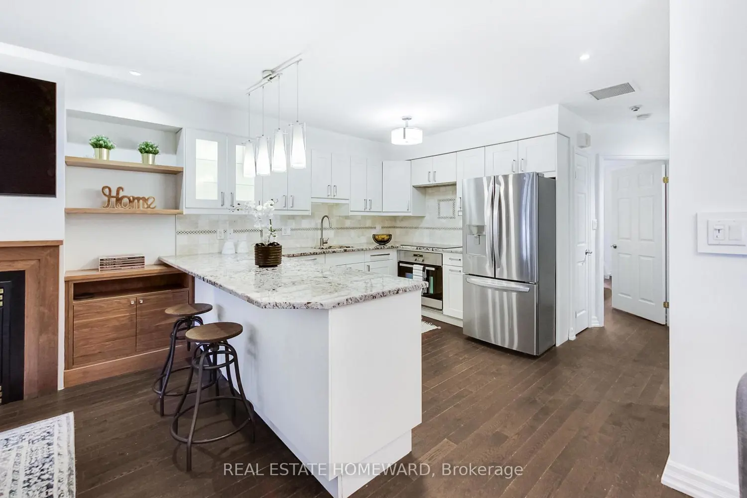 Additional image 8 of 2371 Queen Street 101