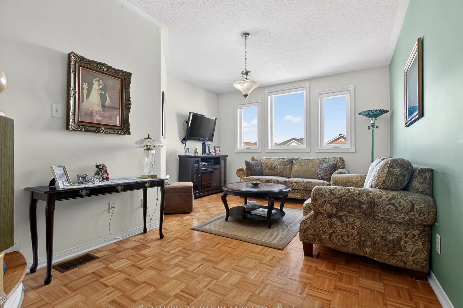 181 Purcell Crescent photo 4