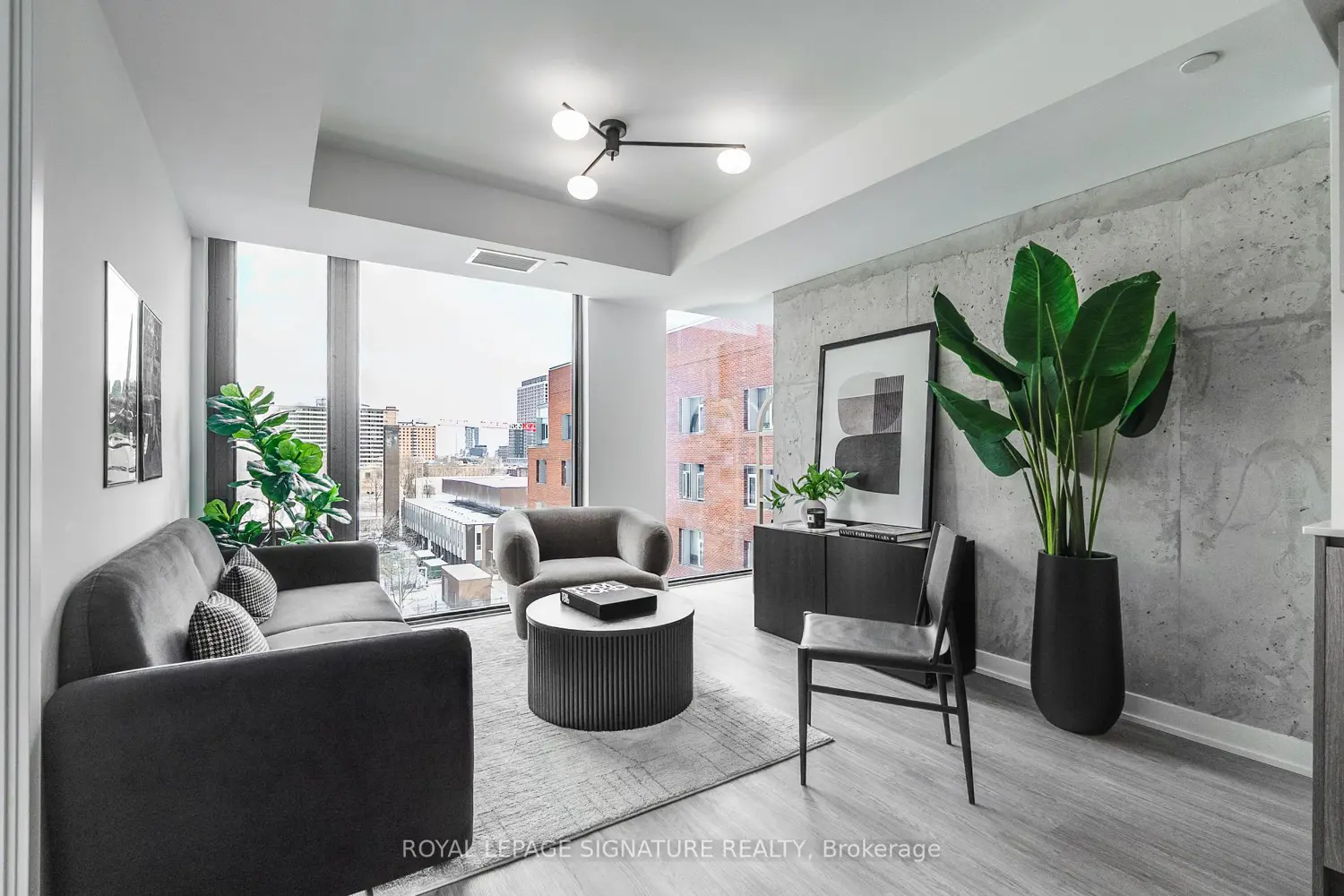 47 Mutual Street 605