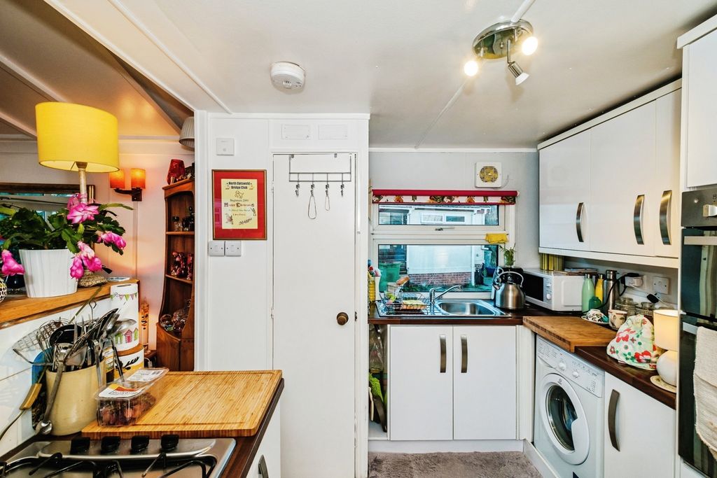 Additional image 13 of 1 bed property for saleCountryside Farm Park, Church Lane, Upper Beeding, West Sussex BN44