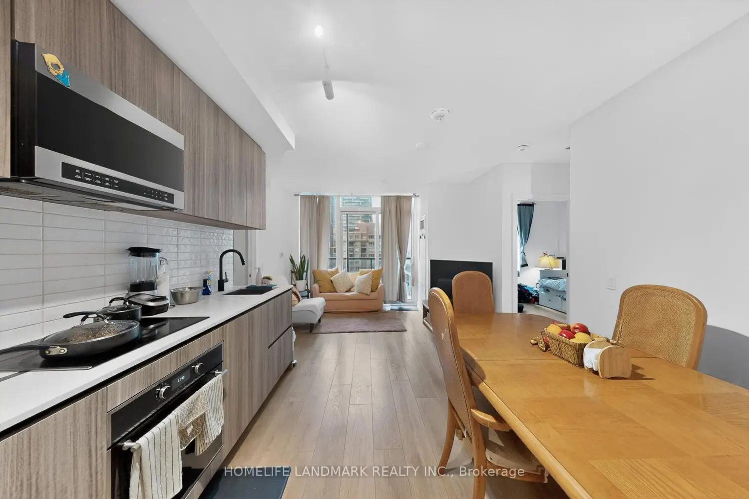Additional image 6 of 127 Broadway Avenue 606