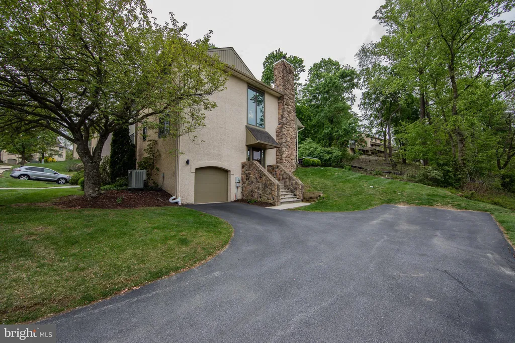 Additional image 2 of 380 Lynetree Drive Unit 7-D, West Chester, PA 19380