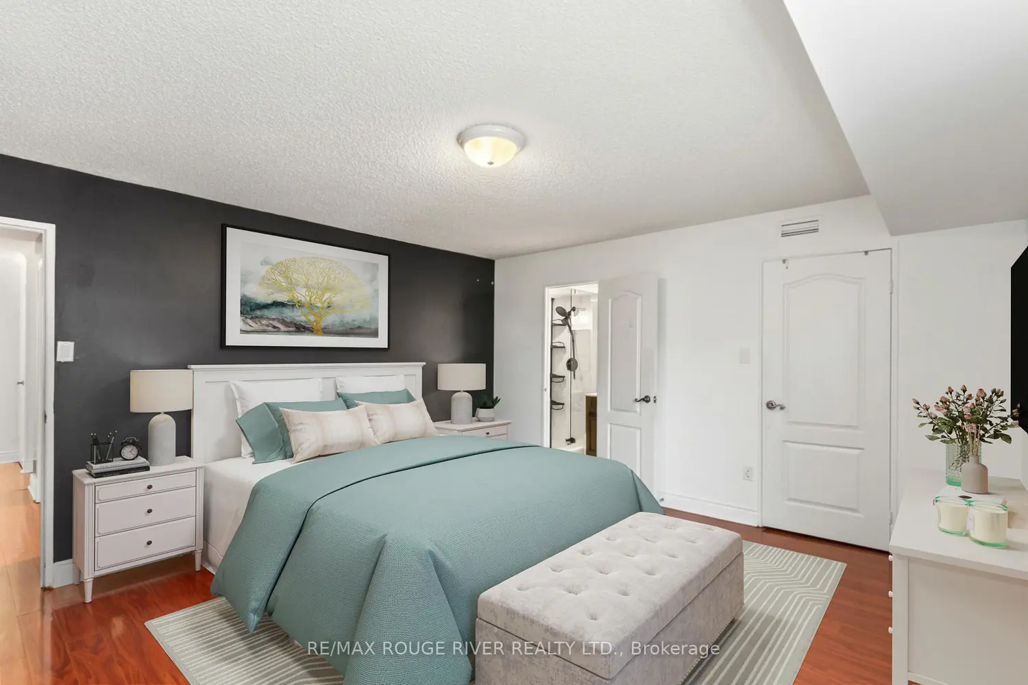 Additional image 10 of 40 Chichester Place 804
