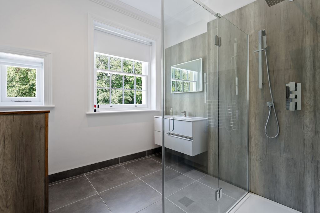 Additional image 23 of 5 bed property for saleOld Bedhampton, Hampshire PO9