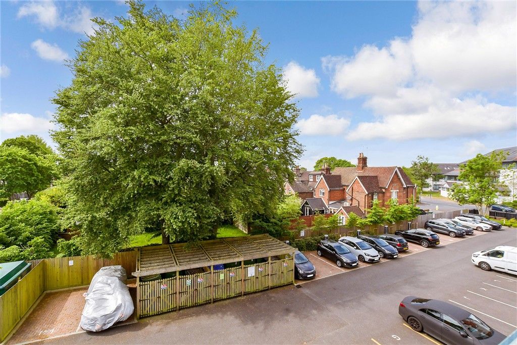 Additional image 9 of 2 bed flat for saleStation Road, Horsham, West Sussex RH13