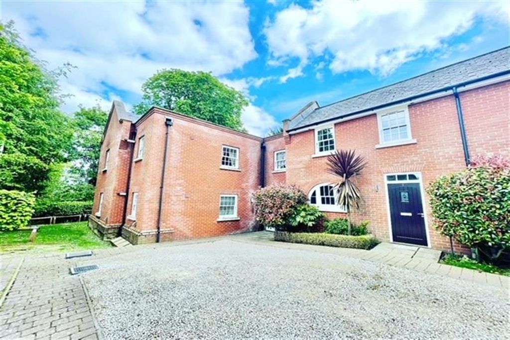 2 bed flat for saleBeridge Mews, Halstead CO9