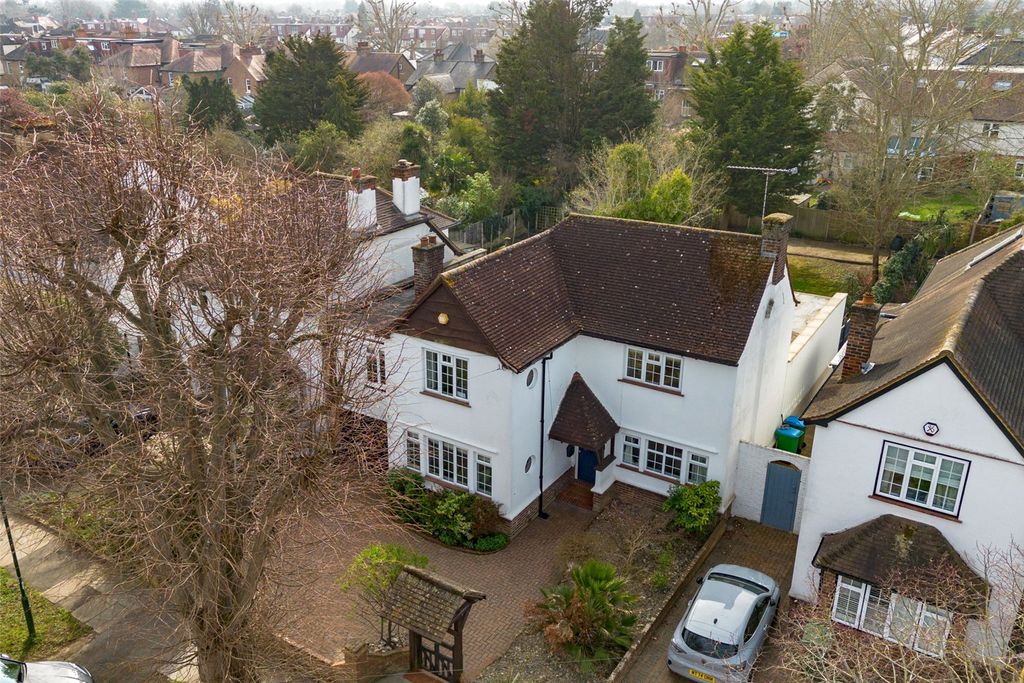 5 bed detached house for saleCourtlands Avenue, Hampton TW12