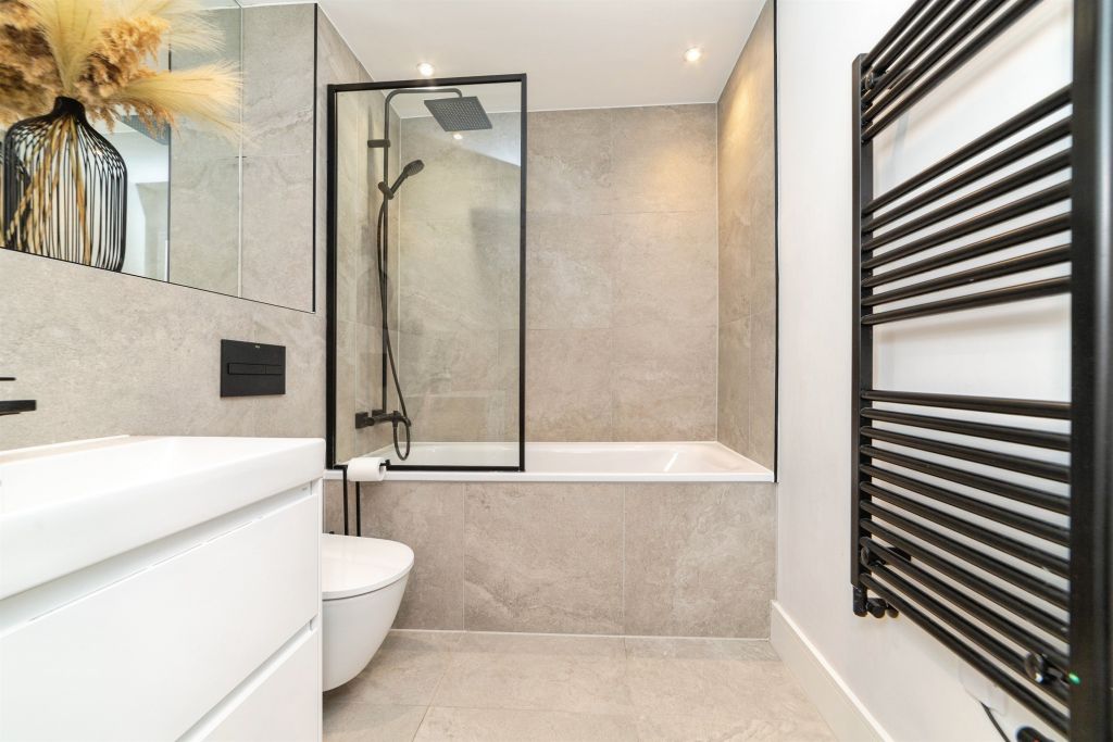 Additional image 15 of 2 bed flat for saleBircherley Green, Hertford SG14