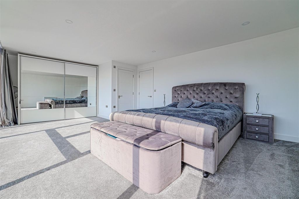 Additional image 13 of 3 bed flat for saleWaterhouse Street, Hemel Hempstead HP1