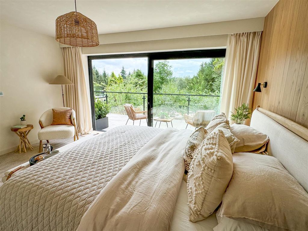 Additional image 16 of 5 bed detached house for saleChurt Road, Hindhead GU26