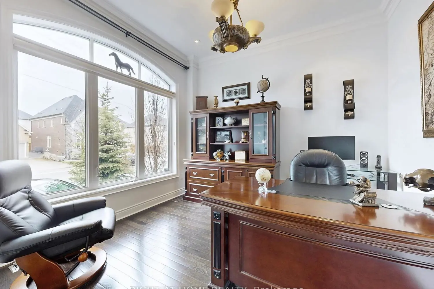 80 Puccini Drive photo 5
