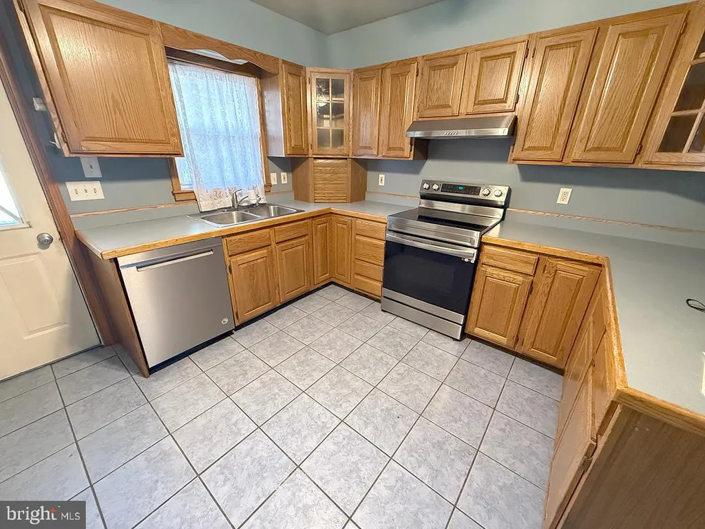 Additional image 11 of 233 N 5th Street, Newport, PA 17074