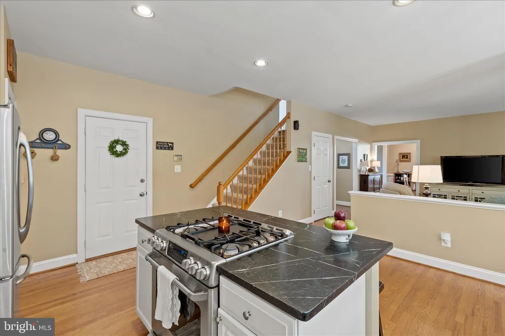 Additional image 22 of 47780 Allegheny Circle, Sterling, VA 20165