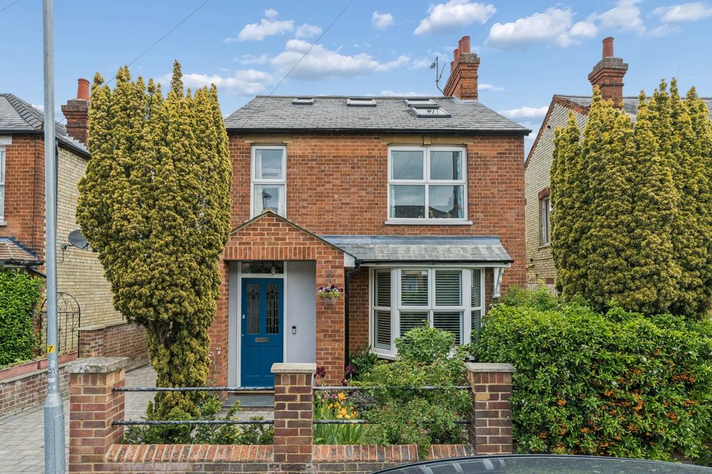 4 bed detached house for saleBalmoral Road, Hitchin SG5