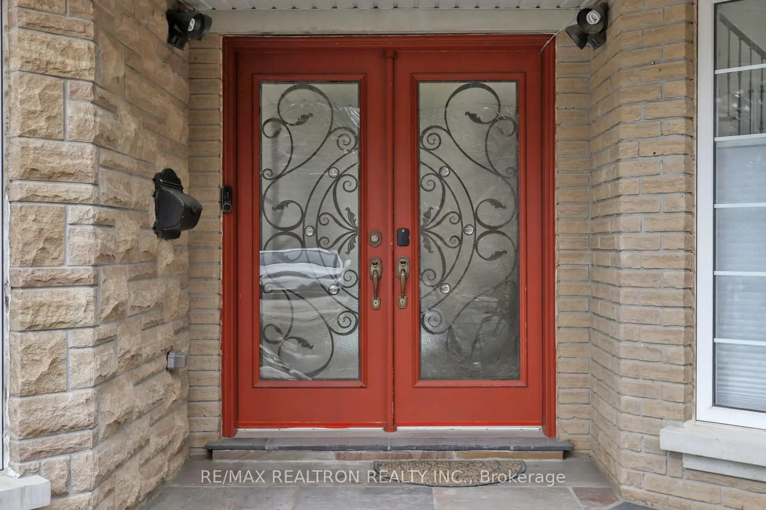 1 Wainwright Avenue photo 3