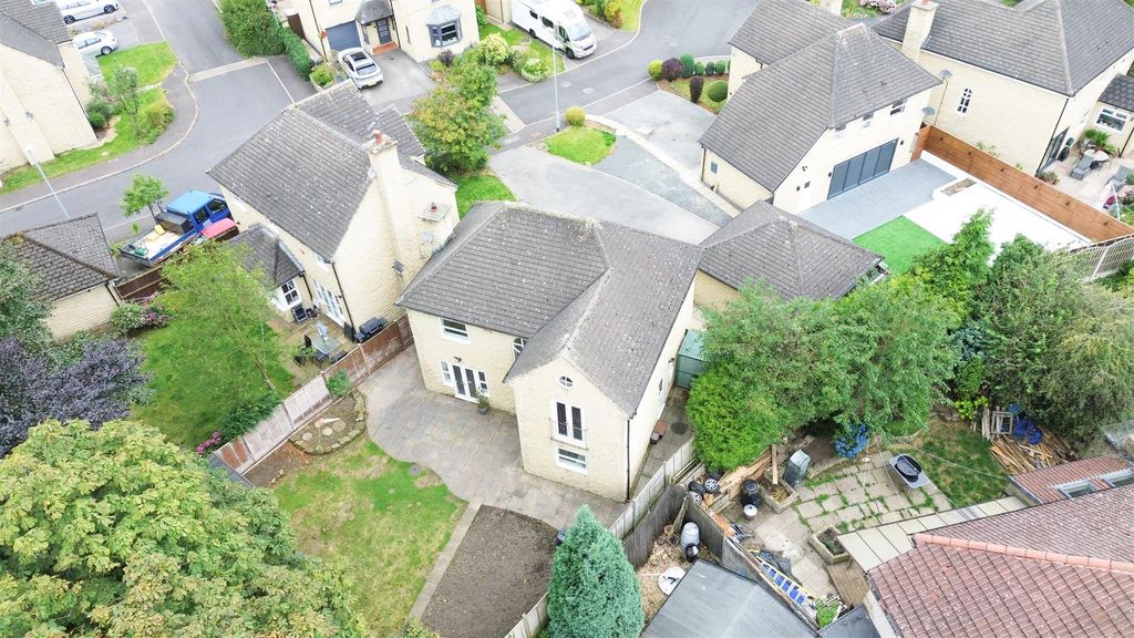 Additional image 38 of 4 bed detached house for saleBrodley Close, Hipperholme, Halifax HX3