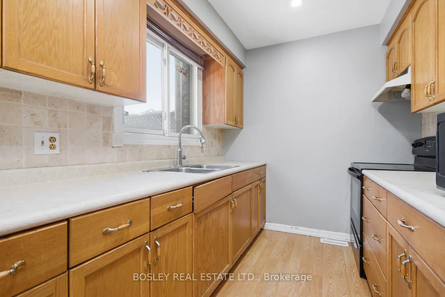 32A Crossley Drive photo 5