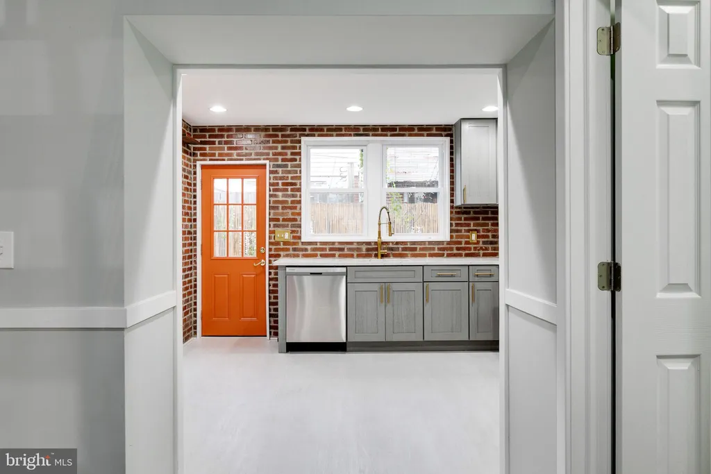 Additional image 13 of 1903 S Warnock Street, Philadelphia, PA 19148
