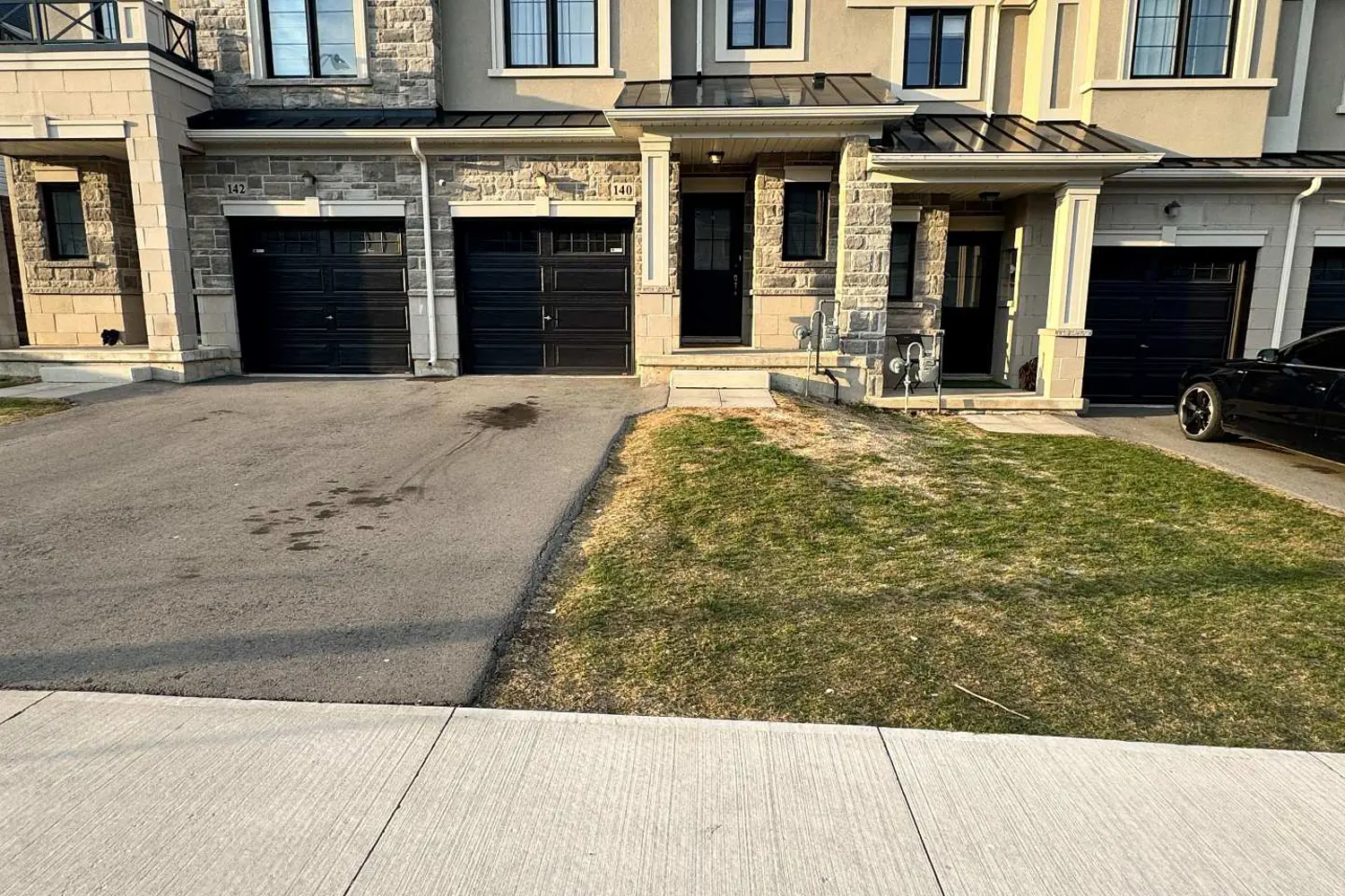 140 Aquasanta Crescent