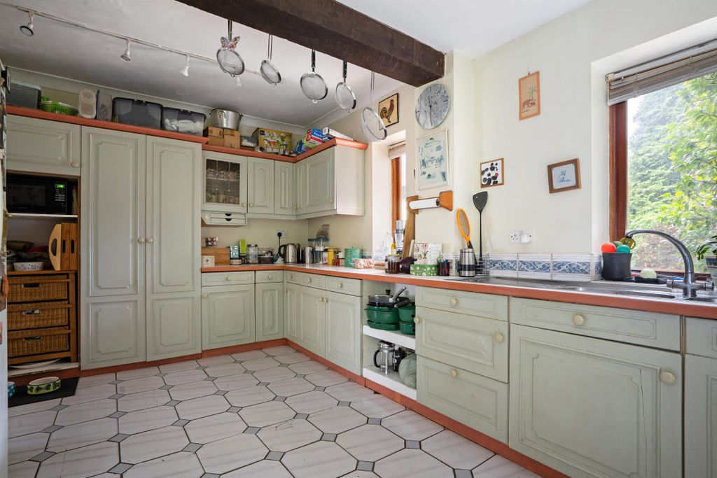 Additional image 9 of 5 bed detached house for saleTilford Road, Hindhead GU26