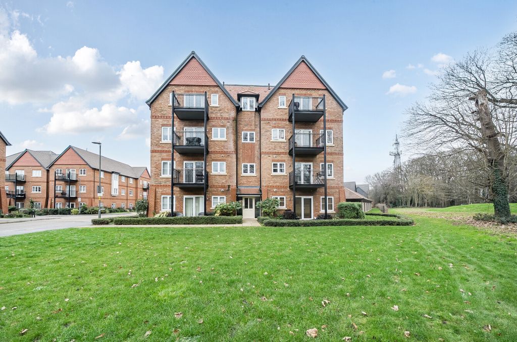Additional image 17 of 2 bed flat for saleAspen Road, High Wycombe, Buckinghamshire HP10