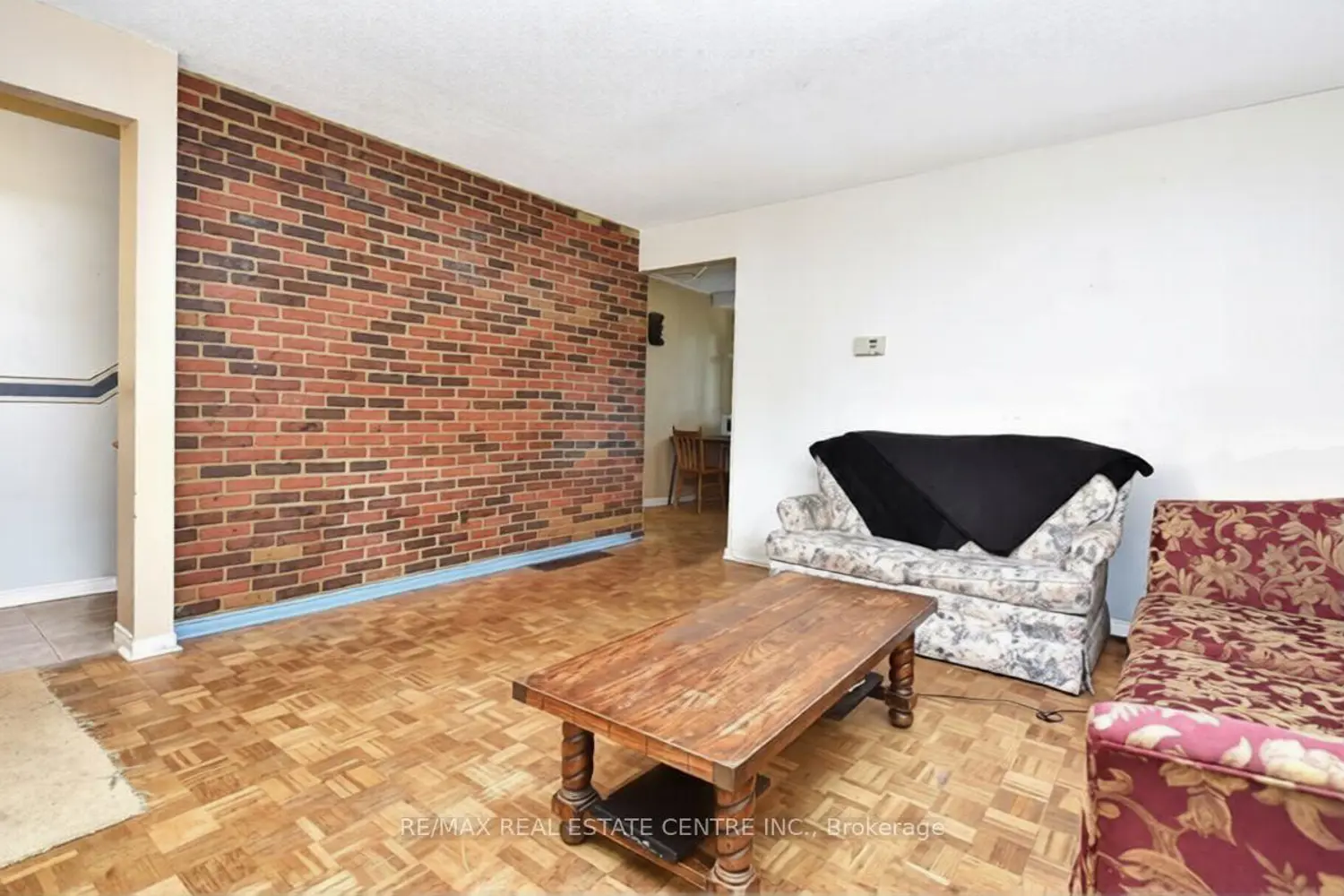 960 Meadowlands Drive photo 5