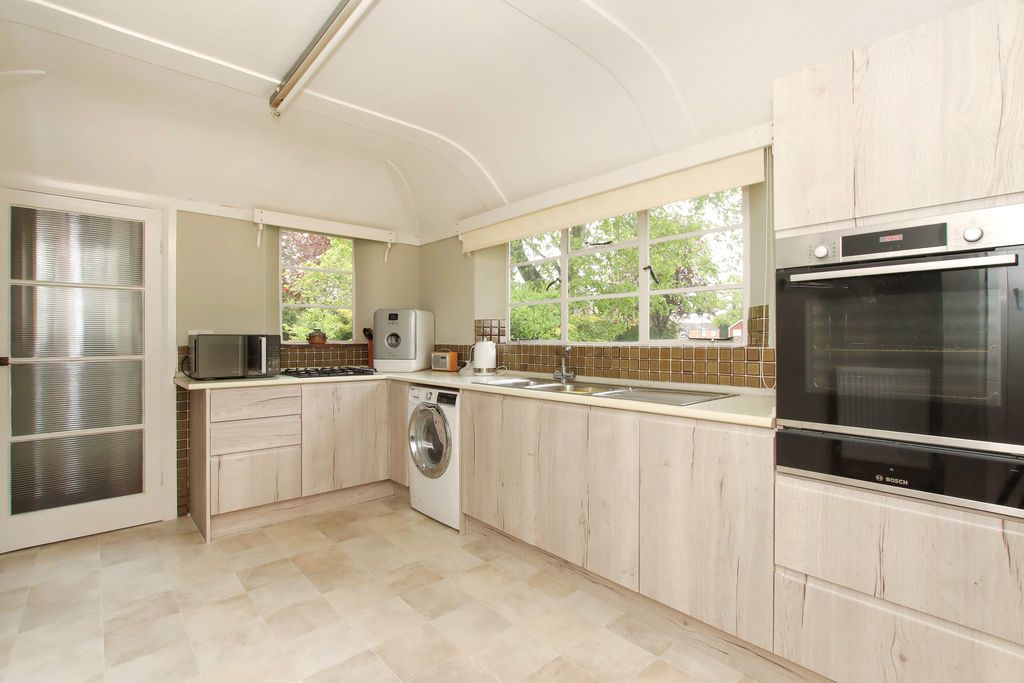 Additional image 3 of 4 bed detached house for saleMalmes Croft, Hemel Hempstead HP3
