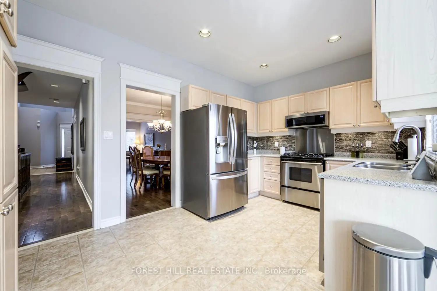 45 Cedar Springs Drive photo 4