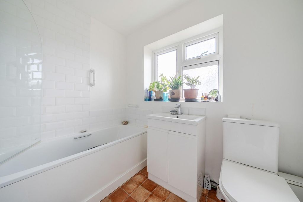 Additional image 5 of 1 bed flat for salePurbrook Way, Havant PO9