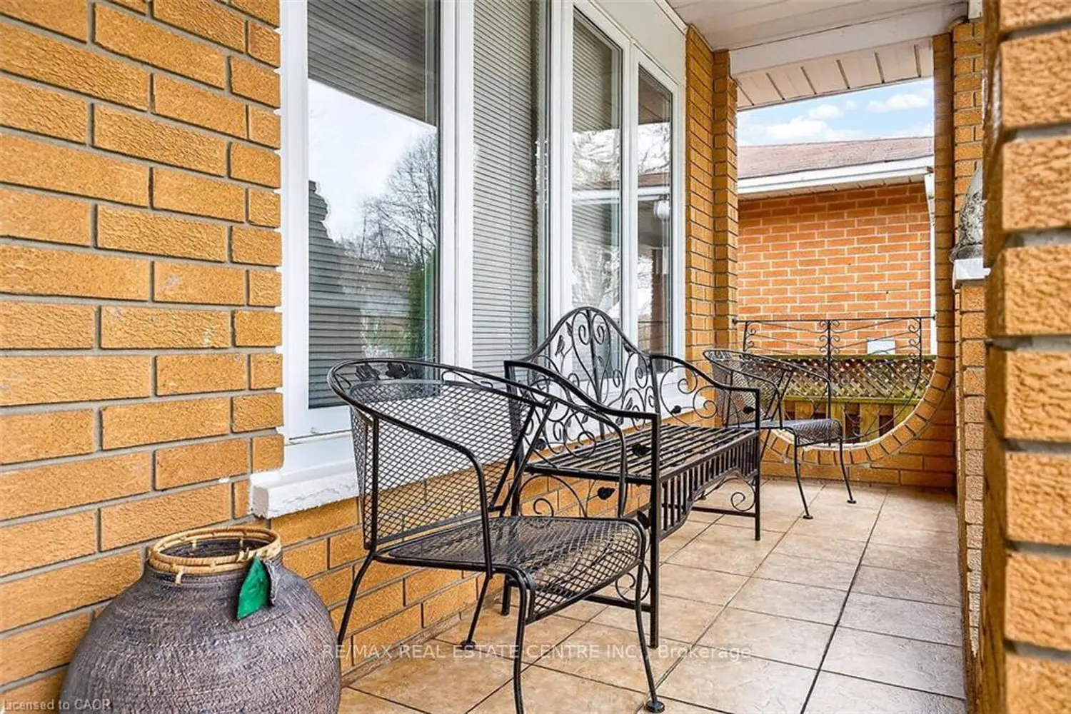 344 Enfield Road photo 2