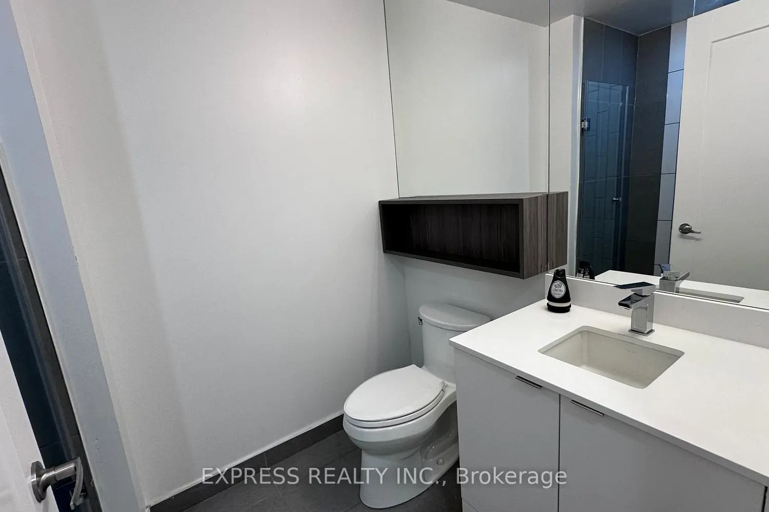 Additional image 9 of 121 Lower Sherbourne Street 1648