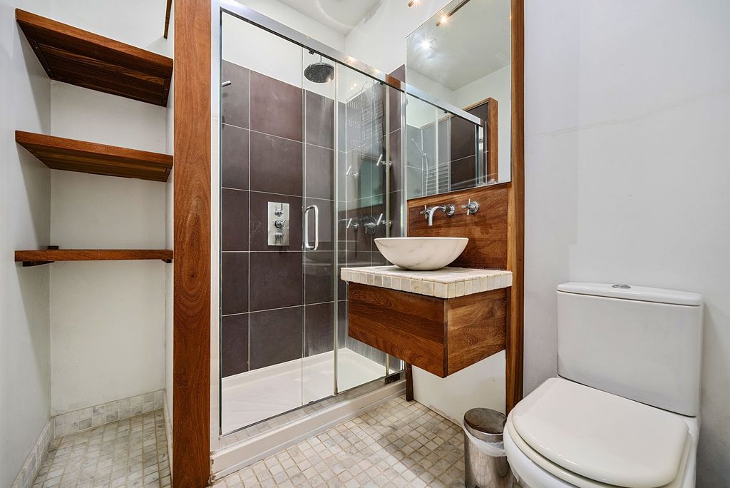 Additional image 13 of 4 bed detached house for saleKnox Road, Havant PO9